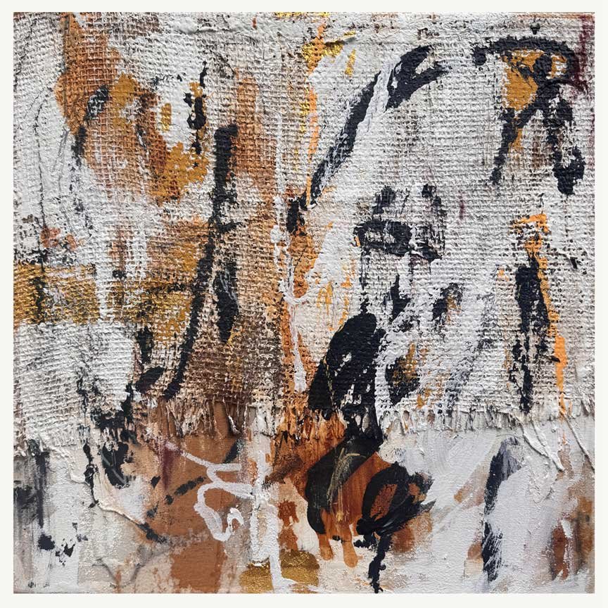 Pinturas abstractas en técnica mixta en colores neutros con incorporación de óxido.