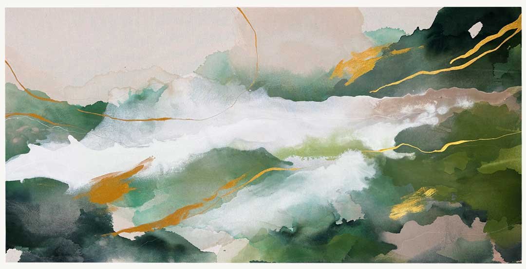 Composición de dos pinturas abstractas, con técnica de pouring en tonos verdes con detalles en dorado. Estpíritu del Valle invita a la contemplación y la calma.