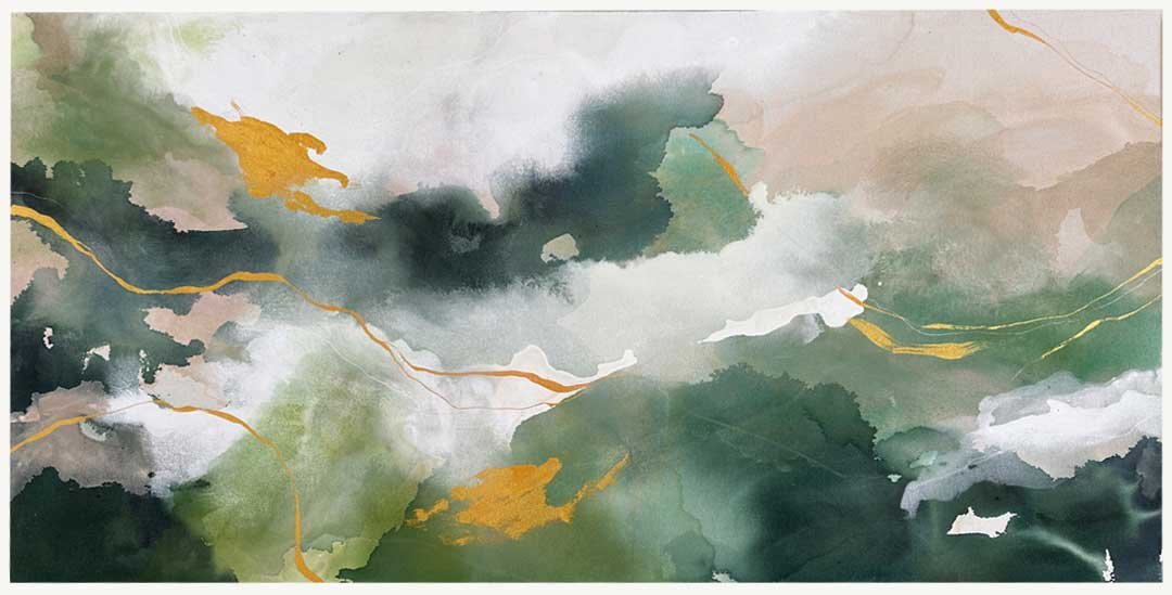 Composición de dos pinturas abstractas, con técnica de pouring en tonos verdes con detalles en dorado. Estpíritu del Valle invita a la contemplación y la calma.